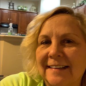 Meet your Posher, Carol